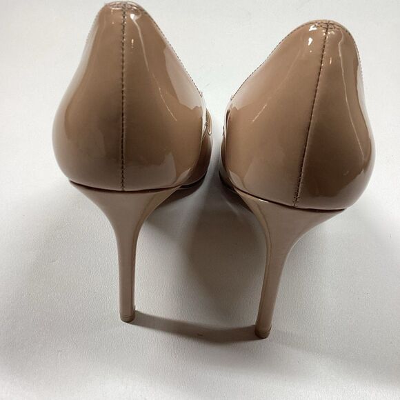 Stuart Weitzman Beige Patent Leather Pointed Toe Heels Size 9.5 - Picture 12 of 14